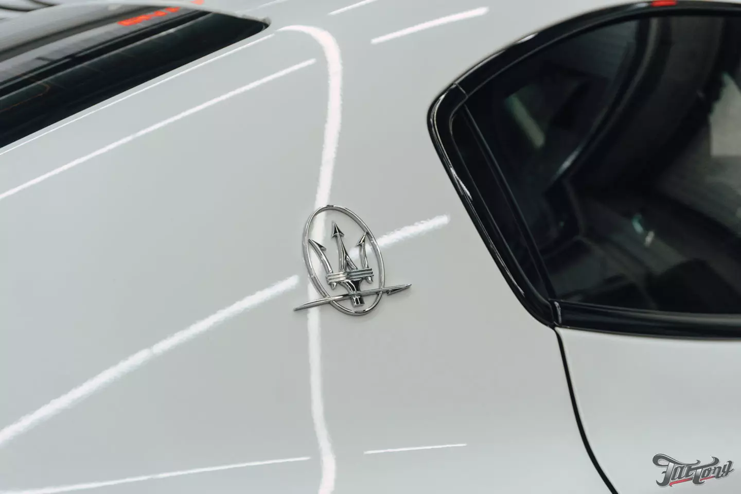 Замена бампера, доработка карбона и другие работы на Maserati Ghibli